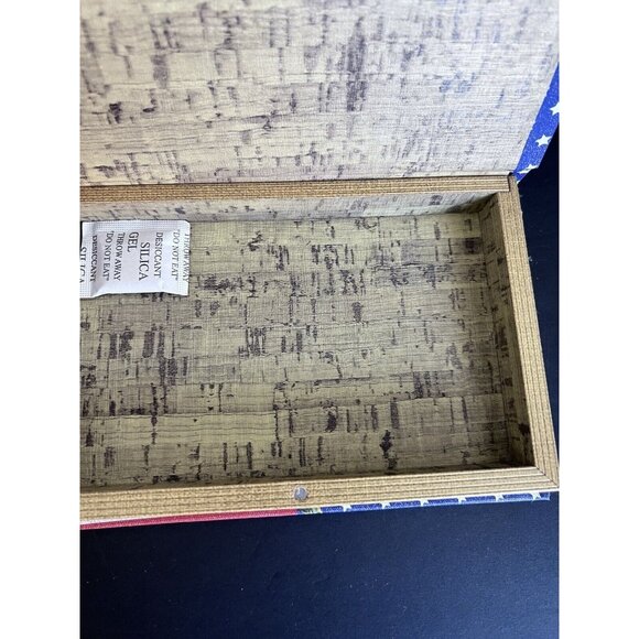 " Land Of Liberty" Hide Away Book - Picture 3 of 10